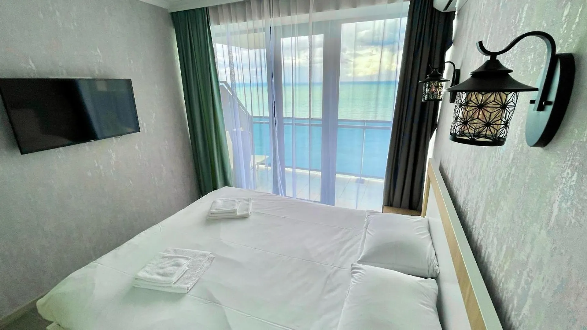 Marvella Hotel Orbi Beach Tower باتومي